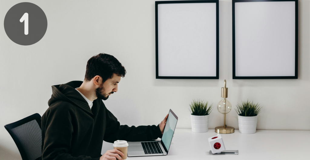 patient browsing internet for online consultation